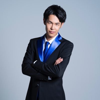 福尾亮
