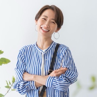 サンプル美容師