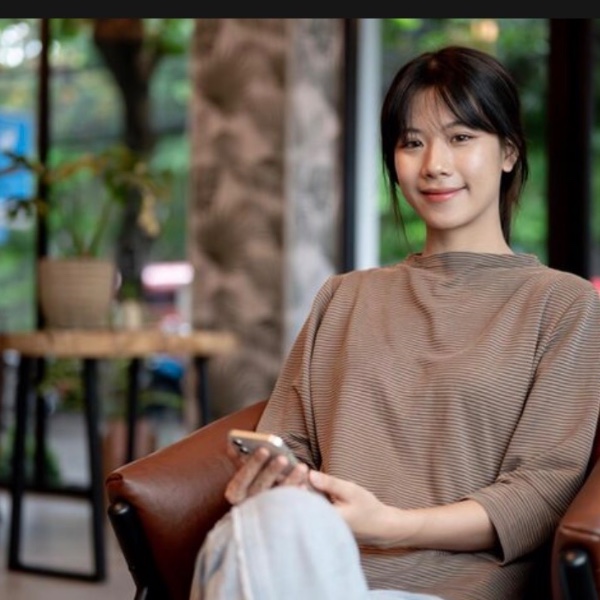 真白 茉莉