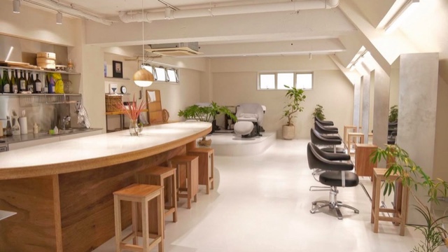 サンプル美容師のサロン